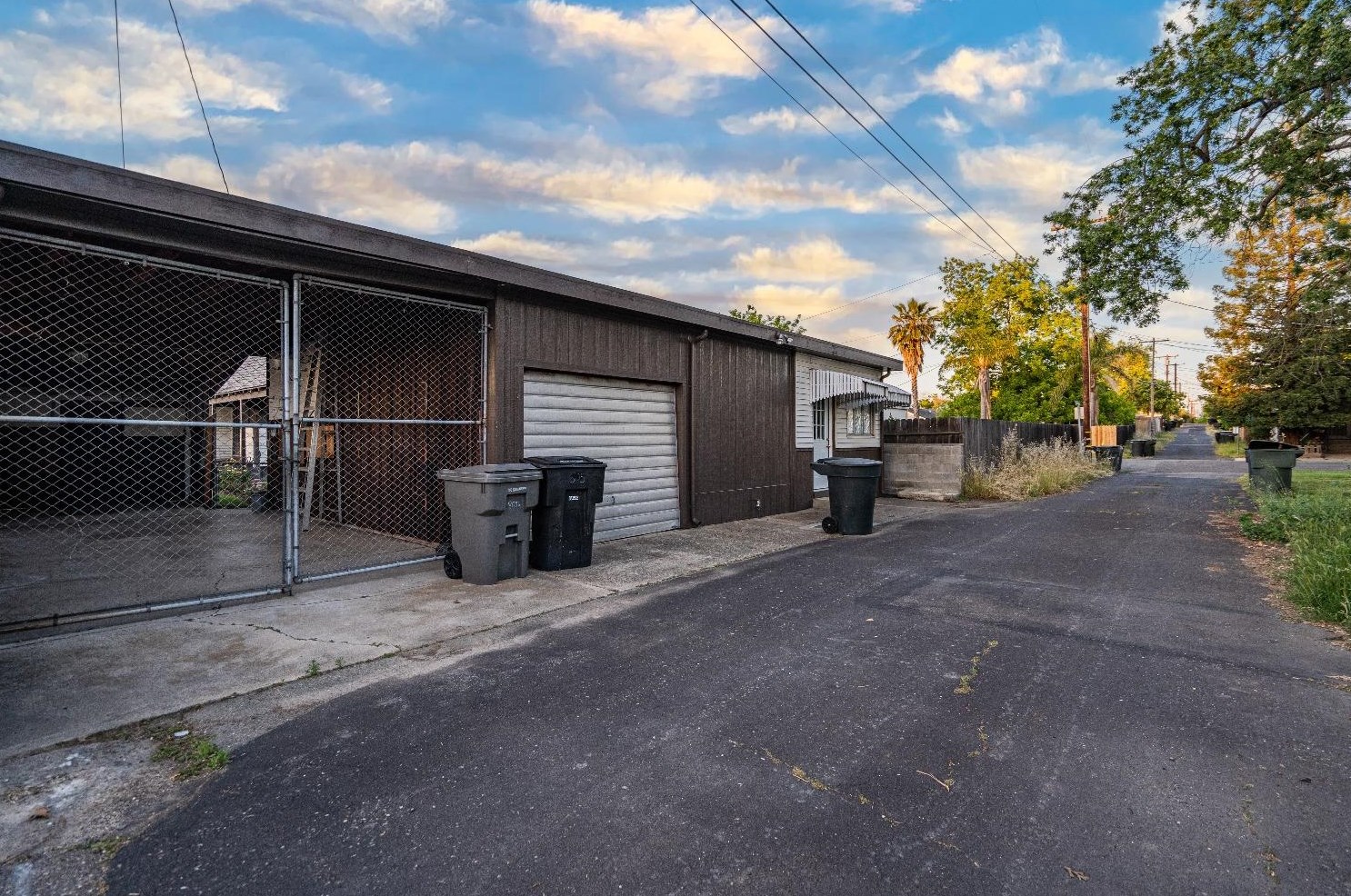 805 Pleasant St, Roseville CA 95678-1446 exterior