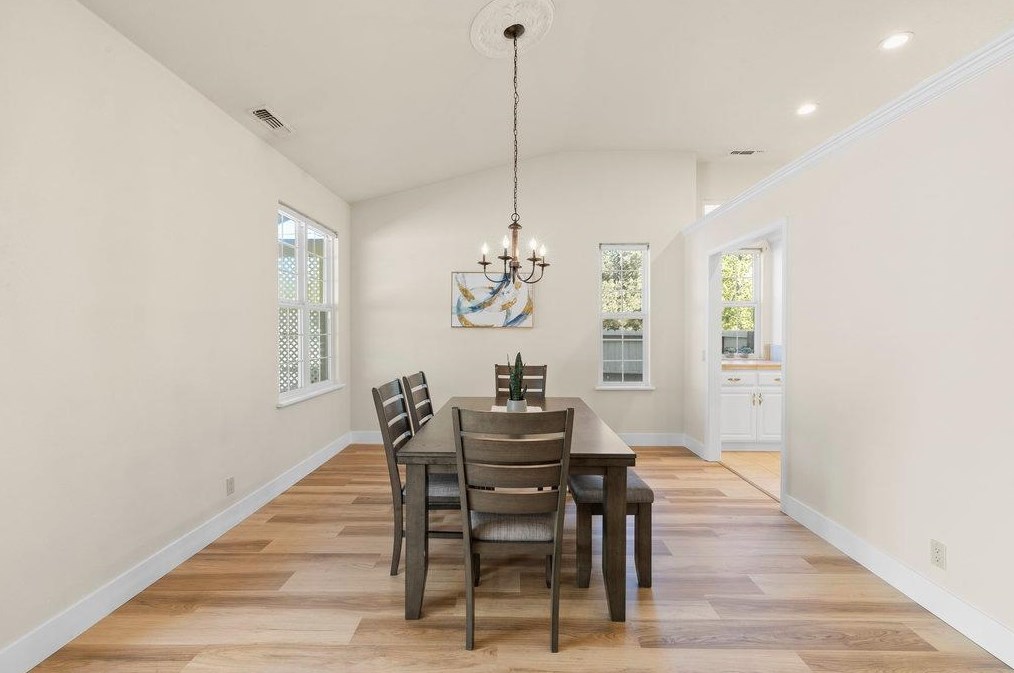 125 Scotia Pne Cir, Grass Valley CA  95945-5418 exterior