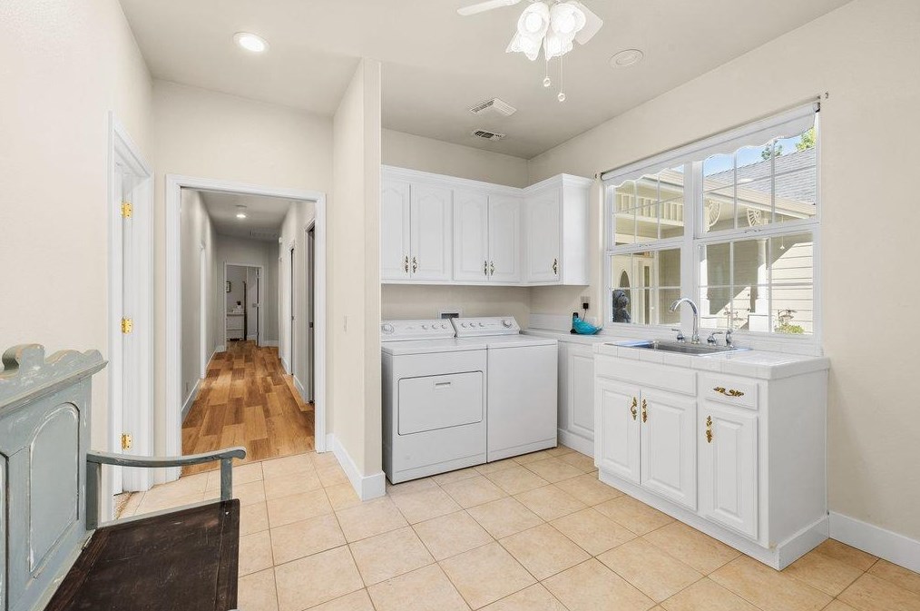 125 Scotia Pne Cir, Grass Valley CA  95945-5418 exterior