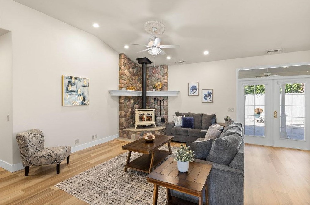 125 Scotia Pne Cir, Grass Valley CA  95945-5418 exterior