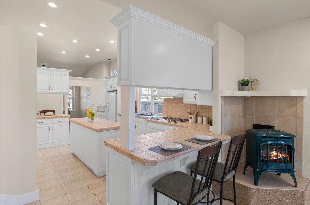 125 Scotia Pne Cir, Grass Valley CA  95945-5418 exterior