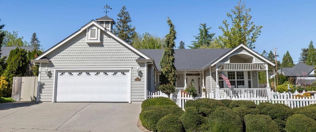 125 Scotia Pne Cir, Grass Valley CA  95945-5418 exterior