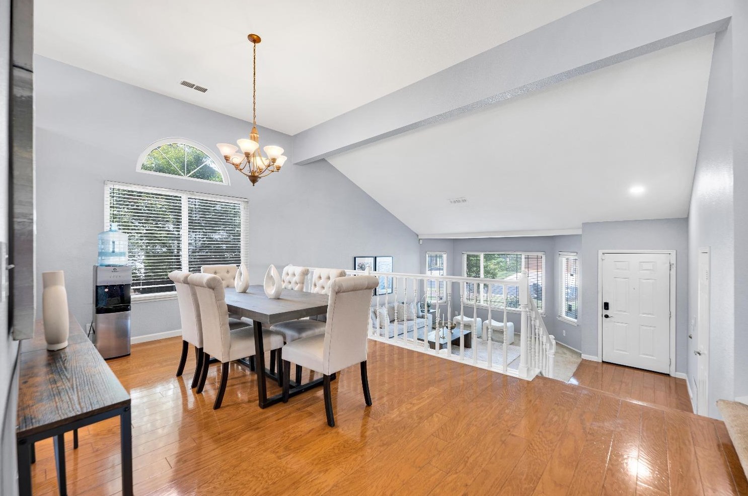 5500 Ravine Creek Way, Elk Grove CA  95758-4716 exterior