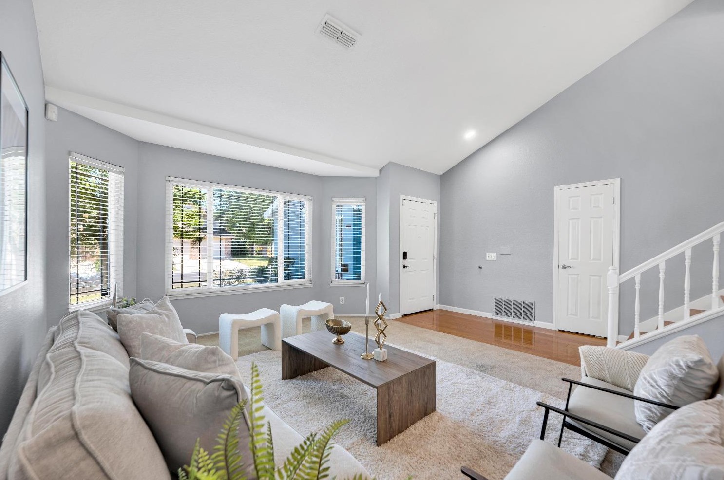 5500 Ravine Creek Way, Elk Grove CA  95758-4716 exterior