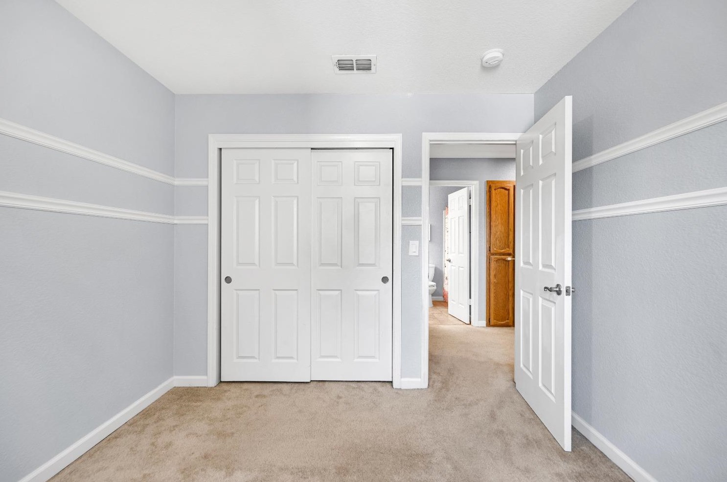 5500 Ravine Creek Way, Elk Grove CA  95758-4716 exterior