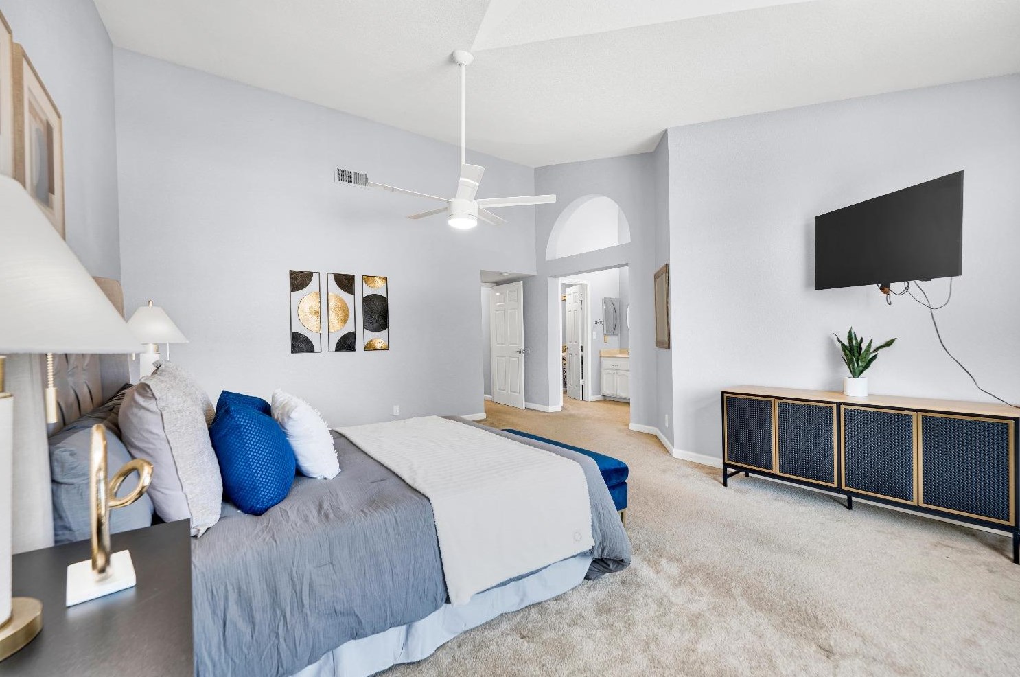 5500 Ravine Creek Way, Elk Grove CA  95758-4716 exterior