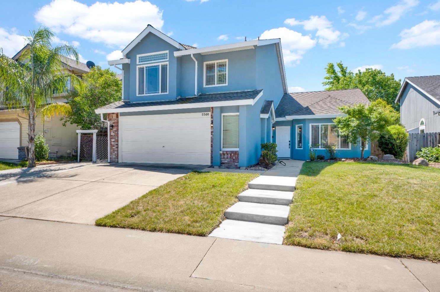 5500 Ravine Creek Way, Elk Grove CA  95758-4716 exterior