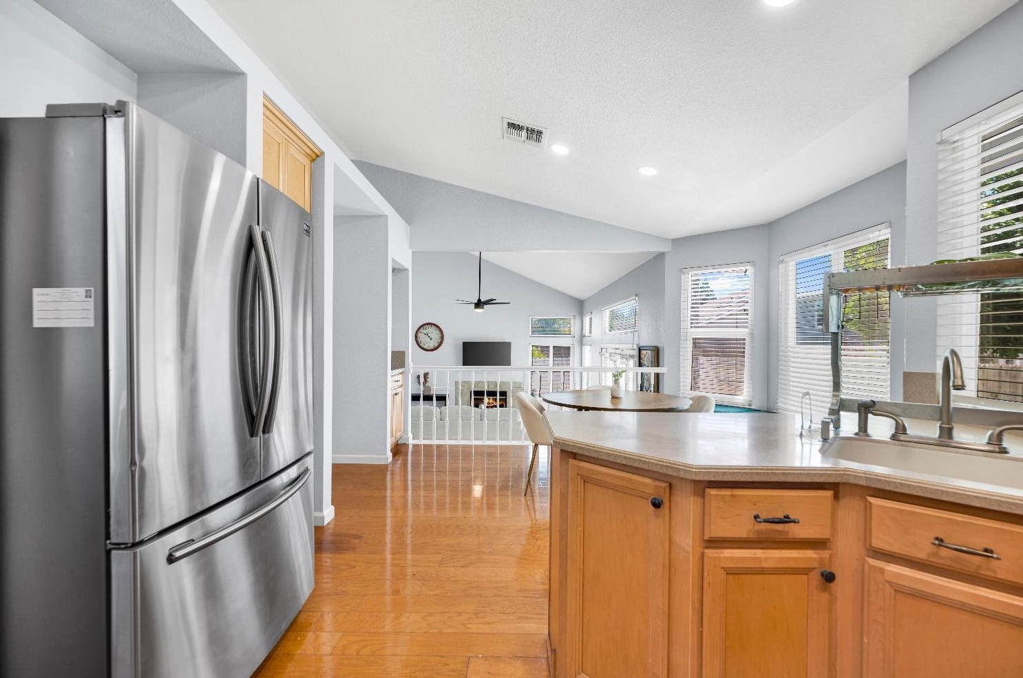 5500 Ravine Creek Way, Elk Grove CA  95758-4716 exterior