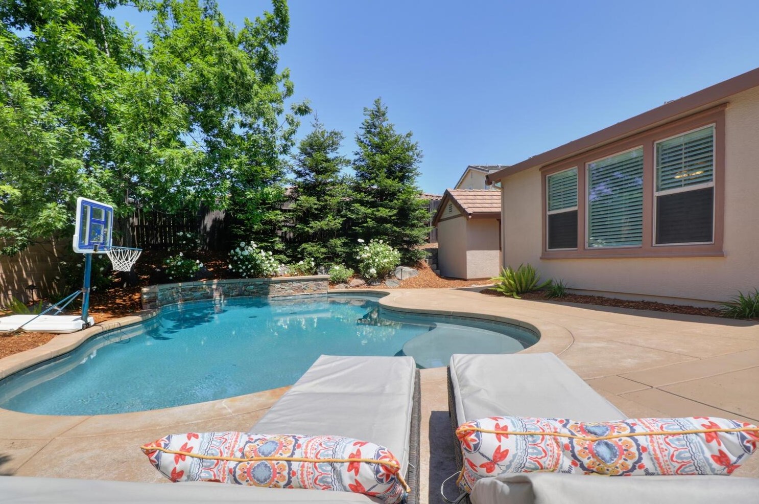 2268 Wild Pln Ct, Rocklin CA  95765-5372 exterior
