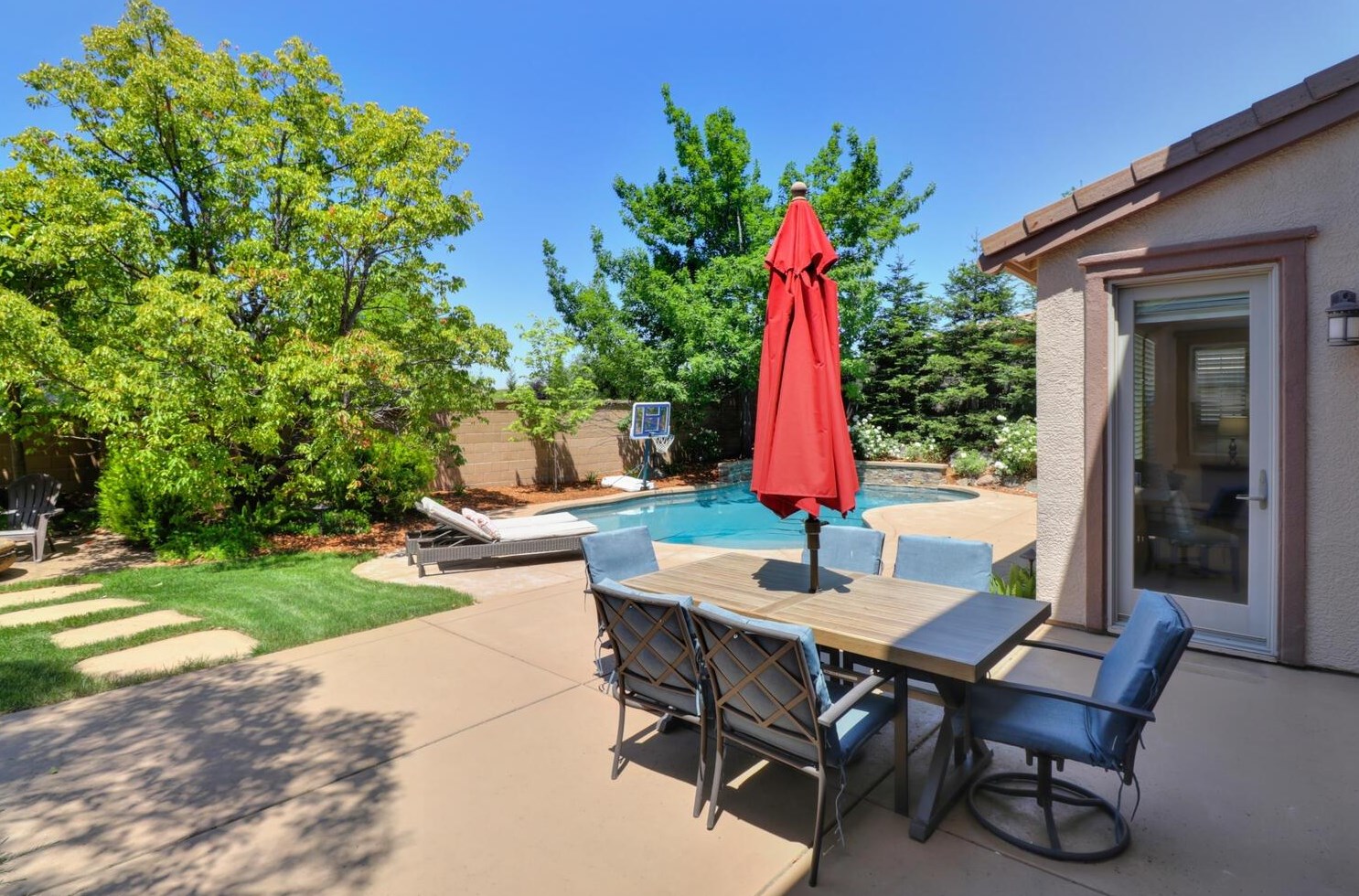 2268 Wild Pln Ct, Rocklin CA  95765-5372 exterior