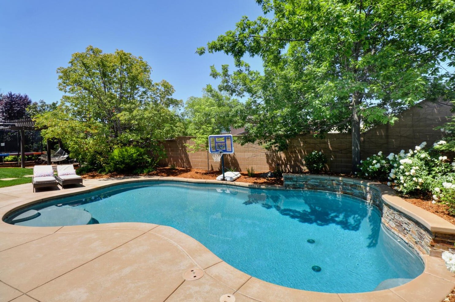 2268 Wild Pln Ct, Rocklin CA  95765-5372 exterior