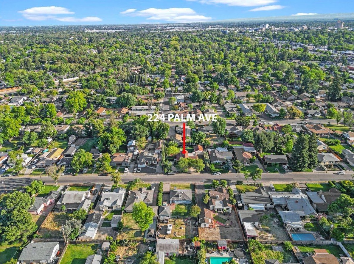 224 Palm Ave, Modesto CA  95350-5422 exterior