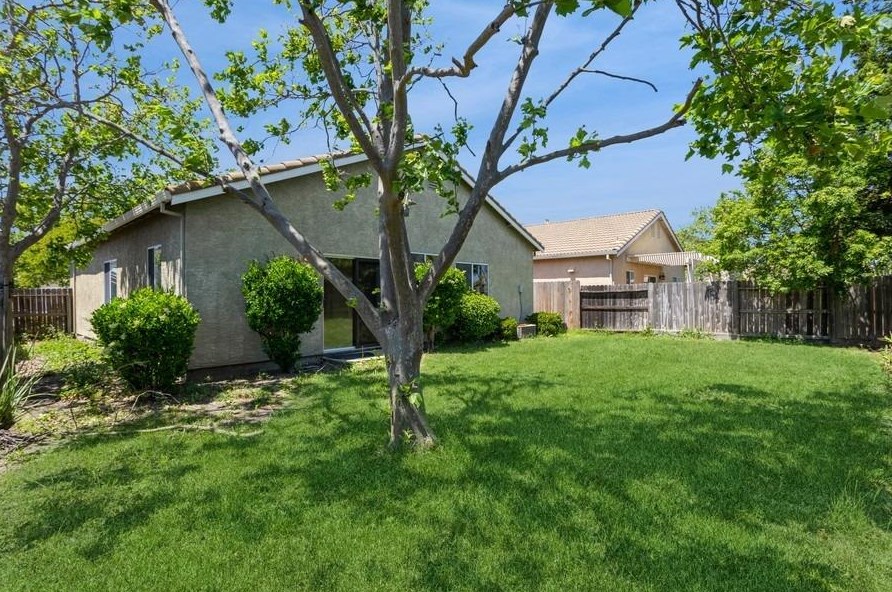 3152 White Fish Bay Rd, West Sacramento CA  95691-5875 exterior