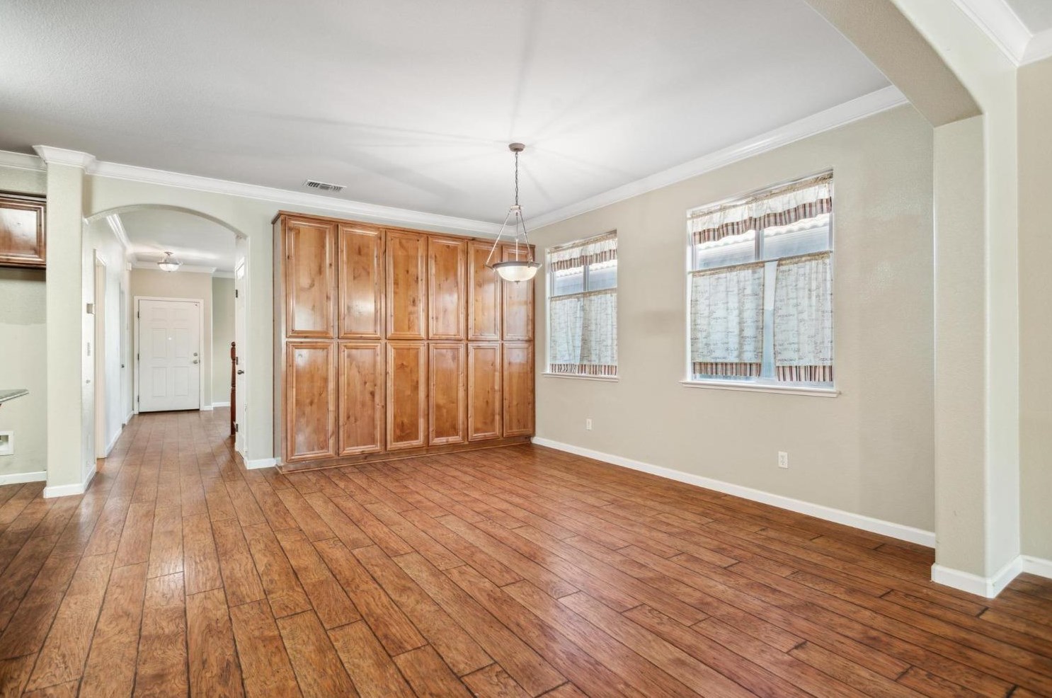 1920 Sevilla Dr, Roseville CA 95747-5062 exterior