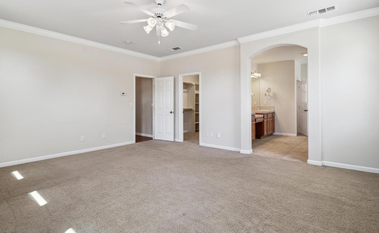 1920 Sevilla Dr, Roseville CA 95747-5062 exterior