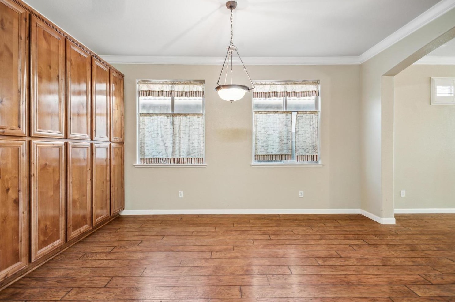 1920 Sevilla Dr, Roseville CA 95747-5062 exterior