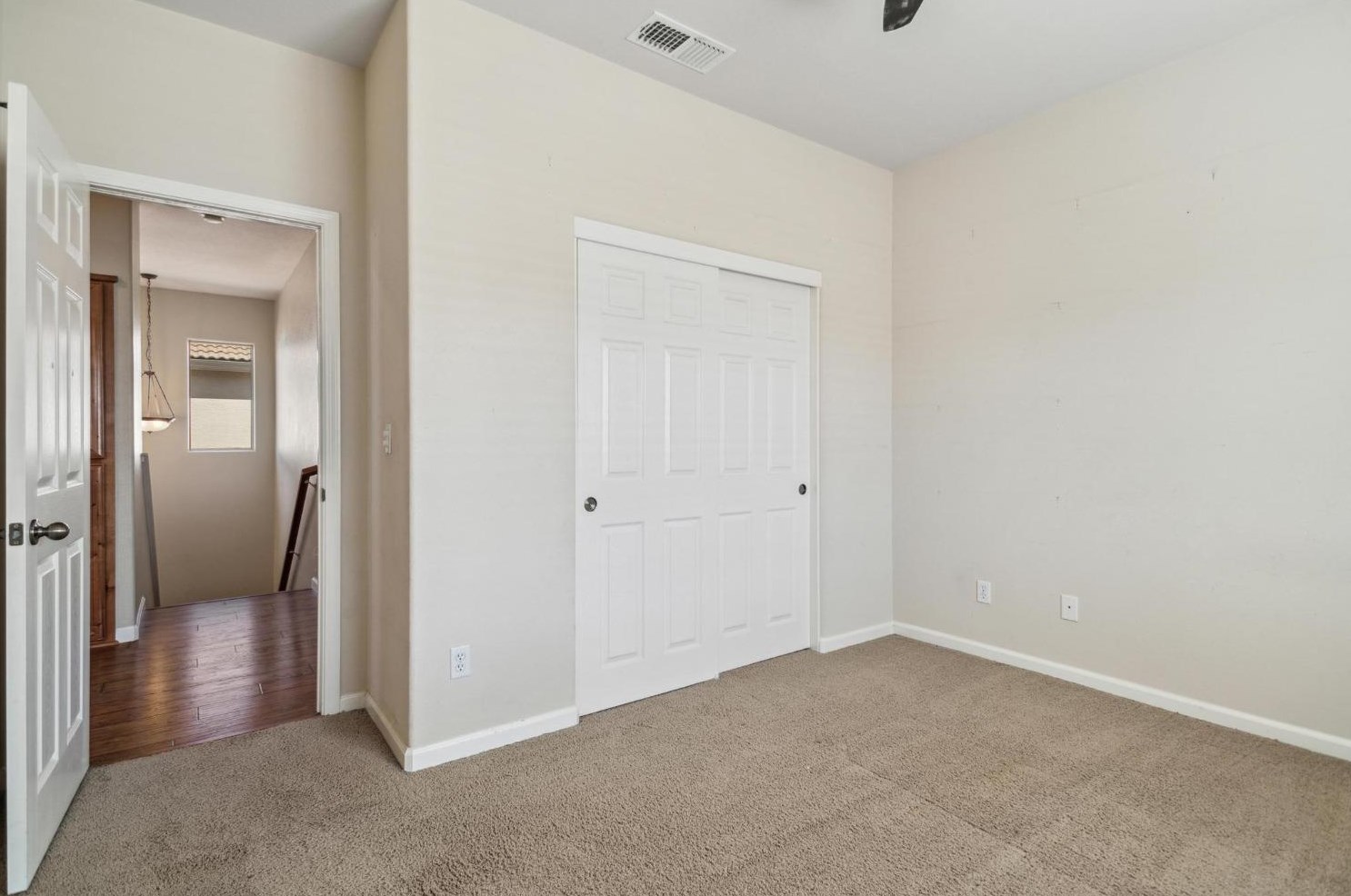 1920 Sevilla Dr, Roseville CA 95747-5062 exterior