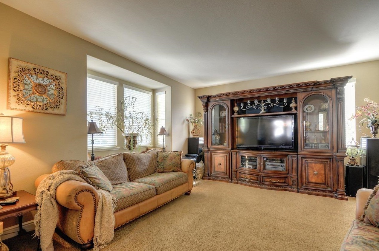 9670 Canopy Tree St, Roseville CA  95747-9163 exterior