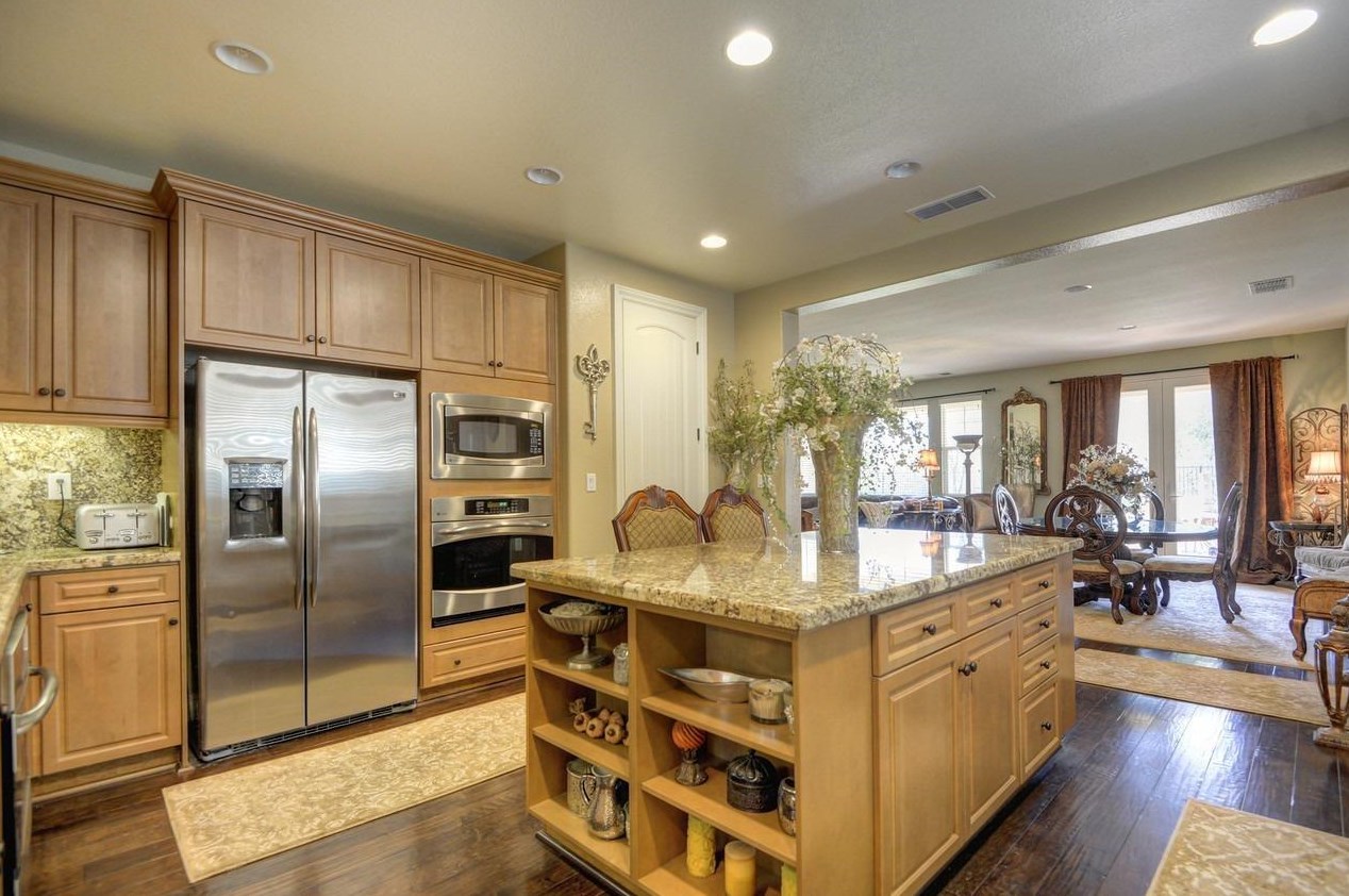 9670 Canopy Tree St, Roseville CA  95747-9163 exterior