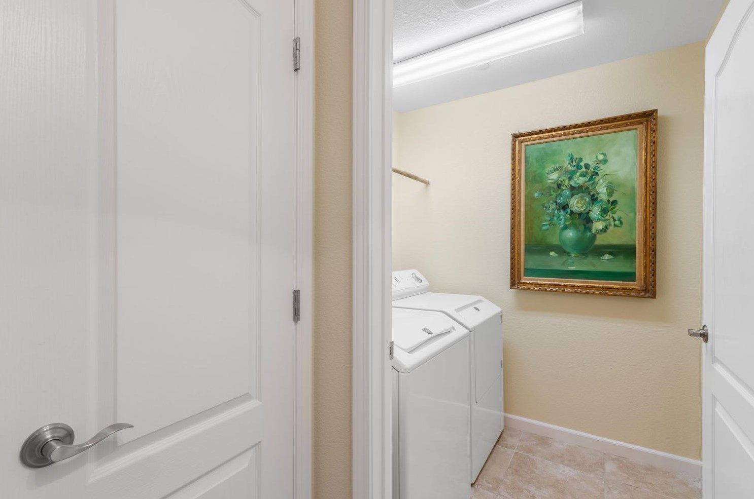1568 Marseille Ln, Roseville CA  95747-5092 exterior