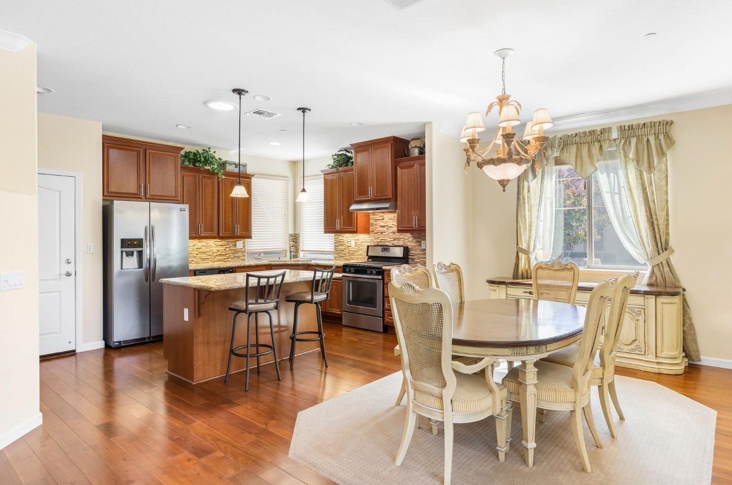 1568 Marseille Ln, Roseville CA  95747-5092 exterior