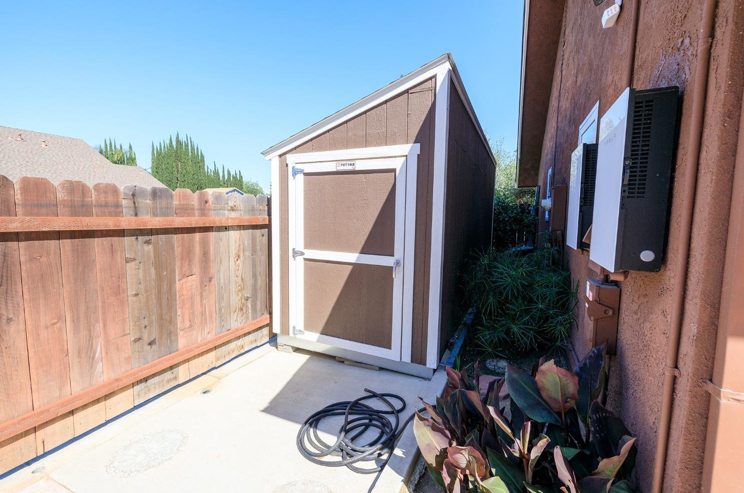 1103 Riv Blf Dr, Valley Home CA 95361-2657 exterior