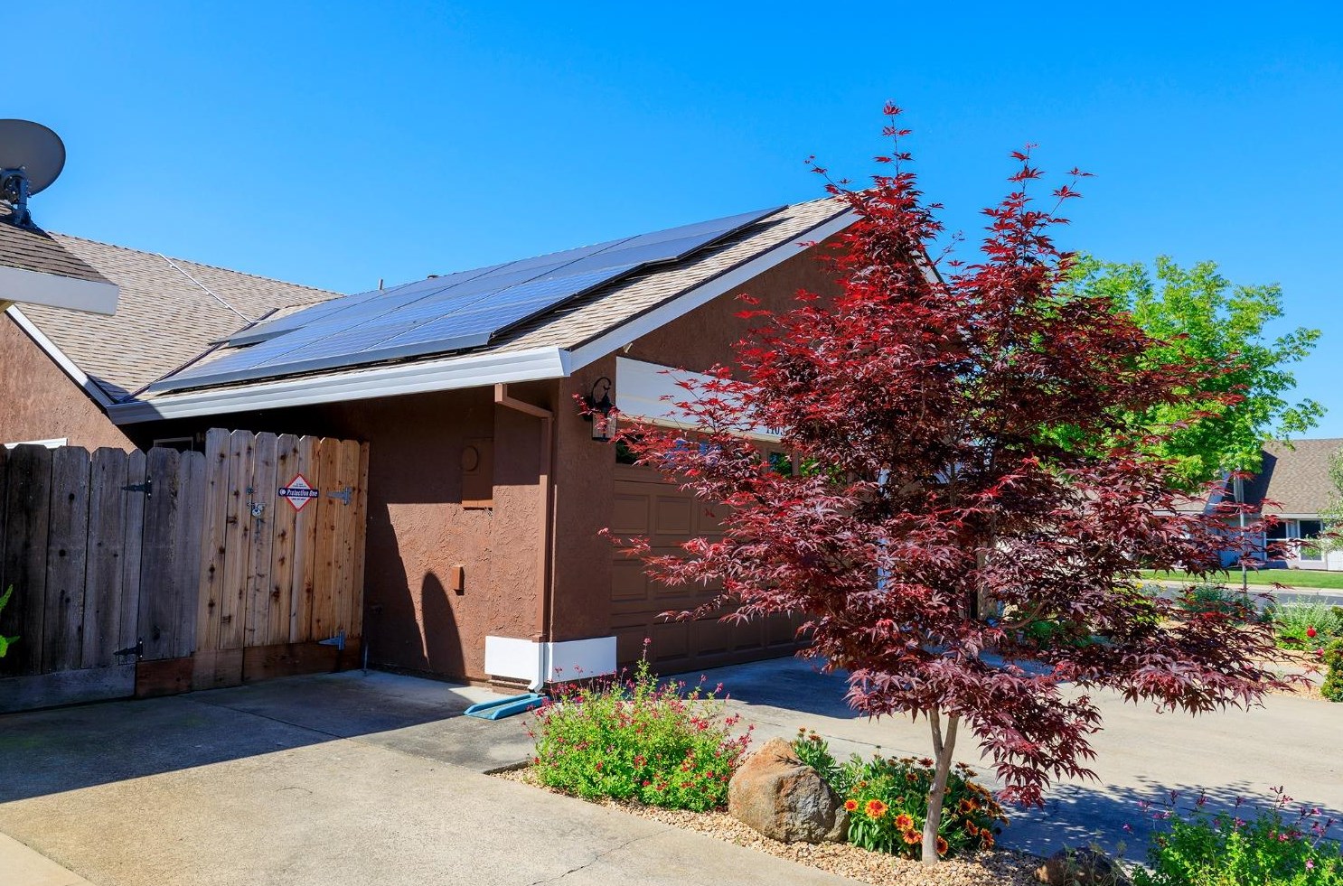 1103 Riv Blf Dr, Valley Home CA 95361-2657 exterior