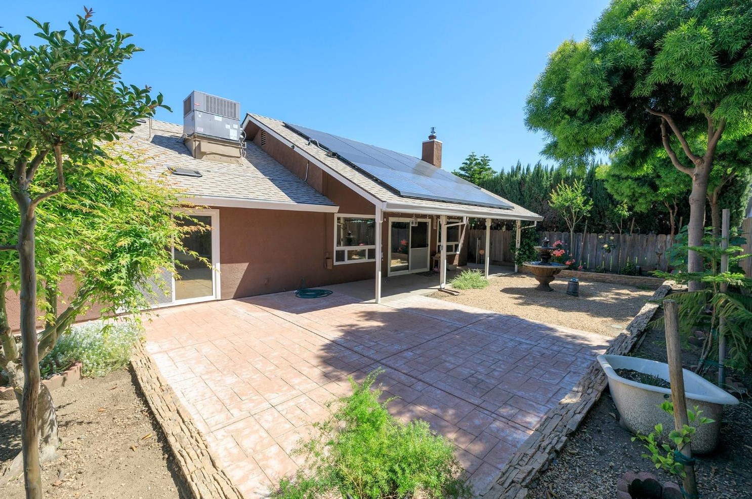 1103 Riv Blf Dr, Valley Home CA 95361-2657 exterior