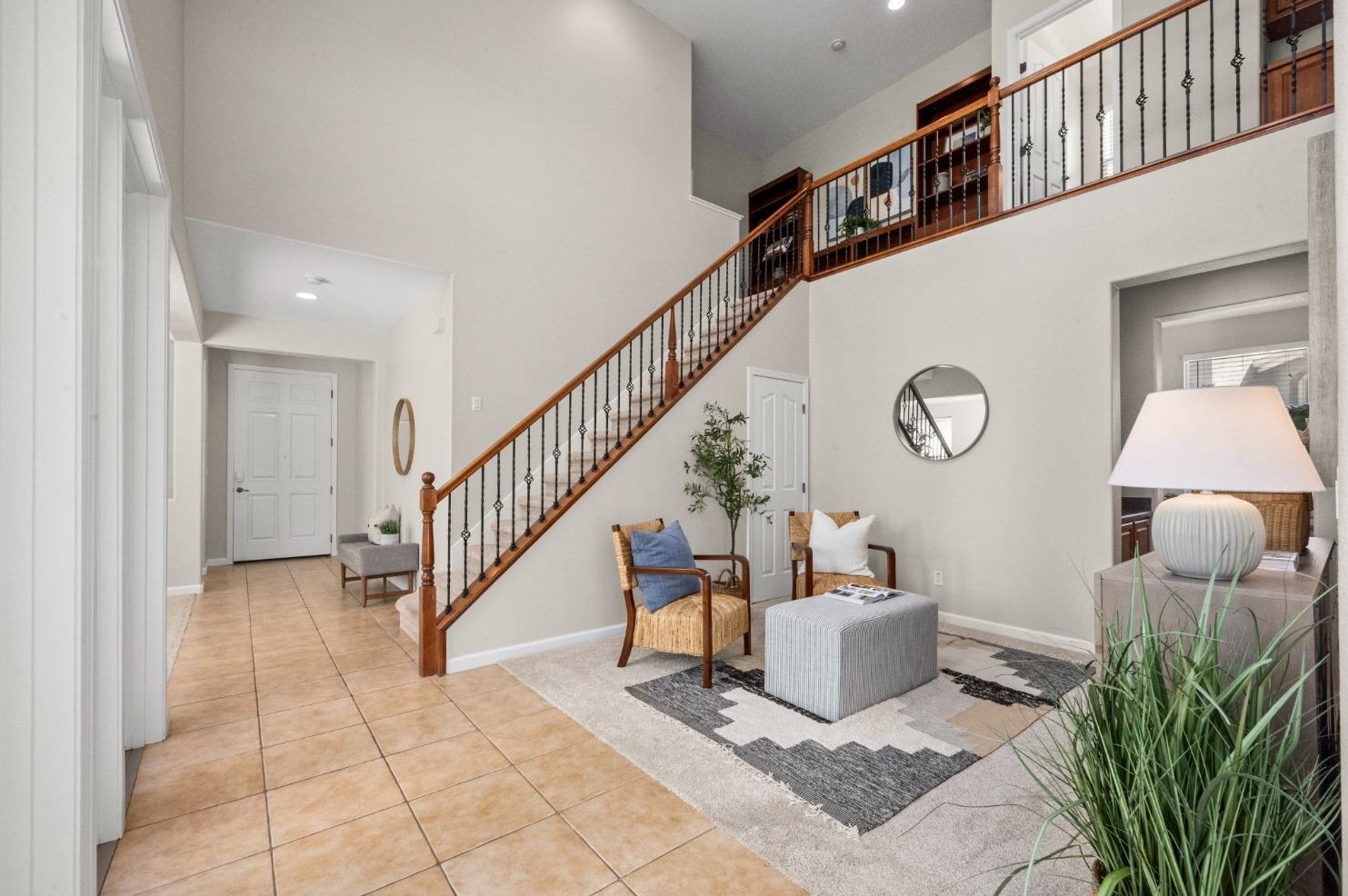 989 Smith Way, Folsom CA 95630-7338 exterior