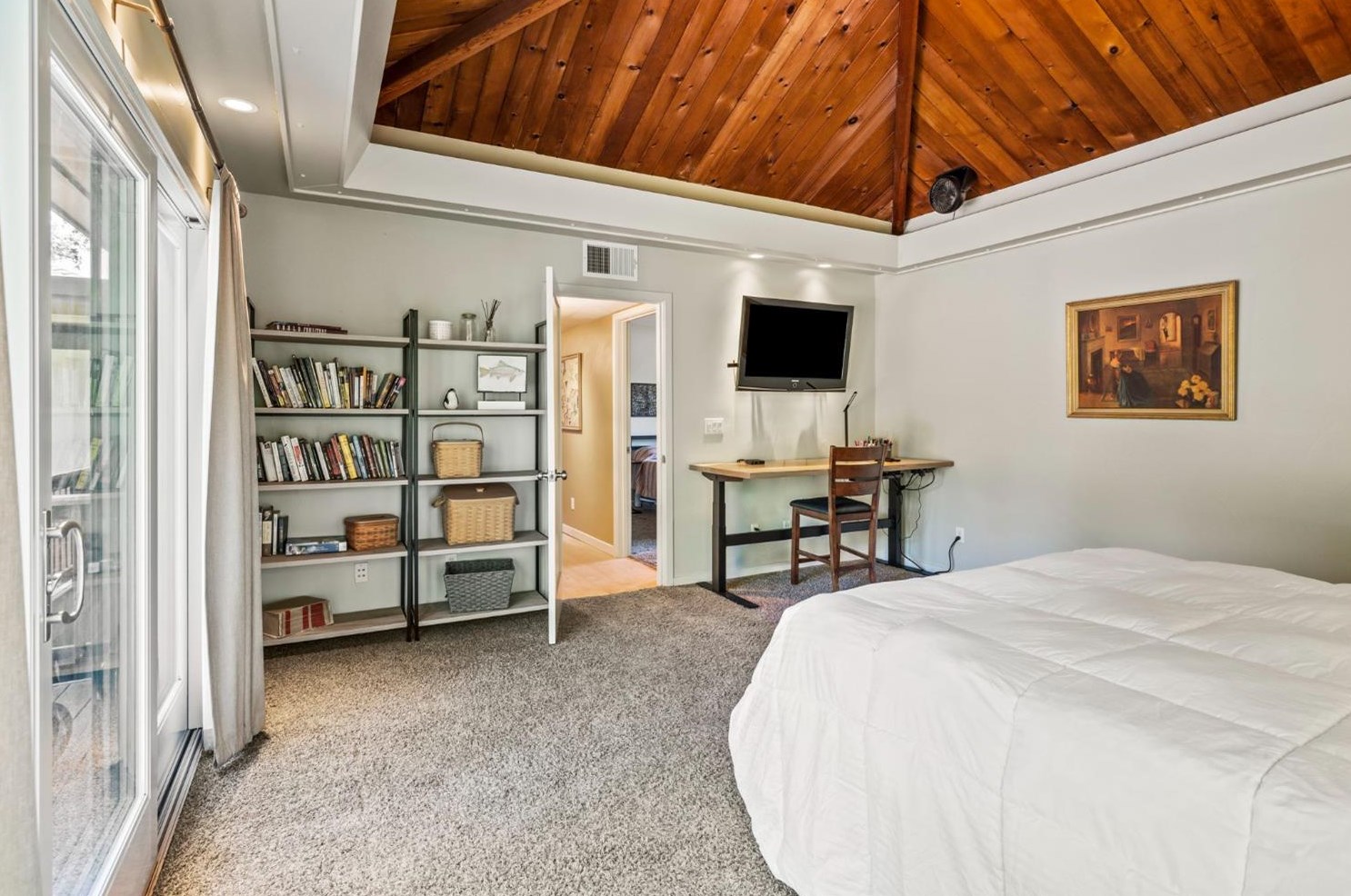 7375 Morningside Dr, Roseville CA 95746-8158 exterior