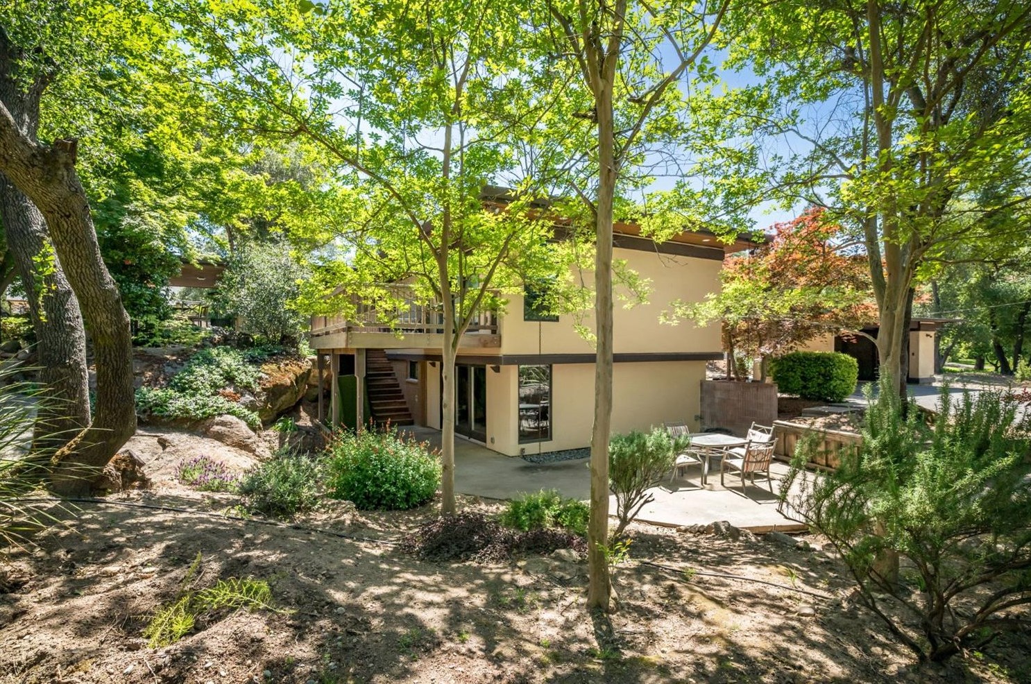 7375 Morningside Dr, Roseville CA 95746-8158 exterior