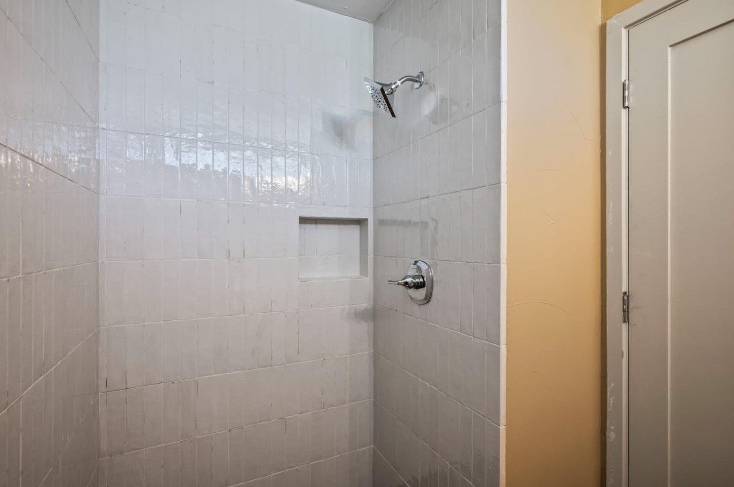 7375 Morningside Dr, Roseville CA 95746-8158 exterior