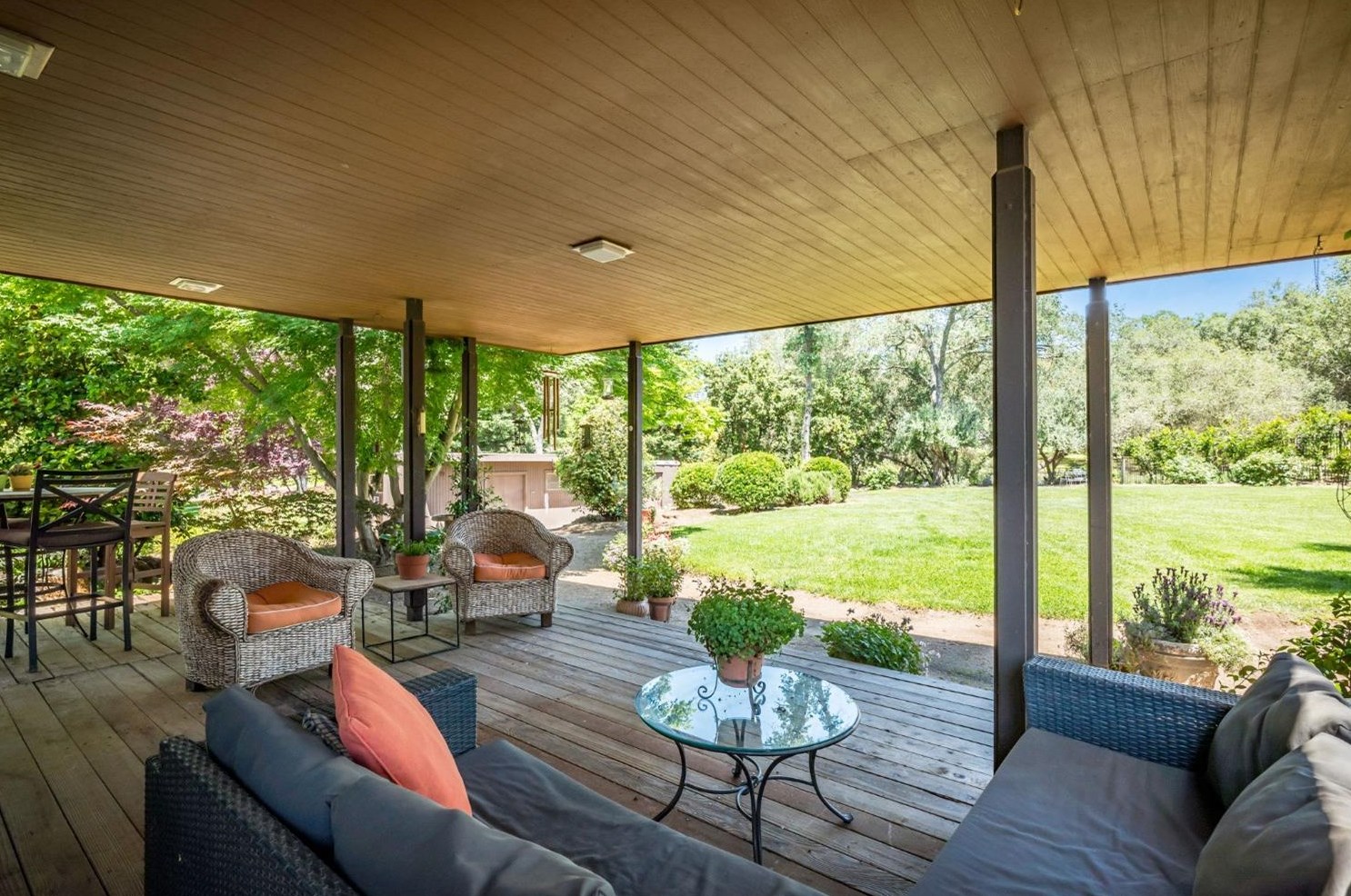 7375 Morningside Dr, Roseville CA 95746-8158 exterior