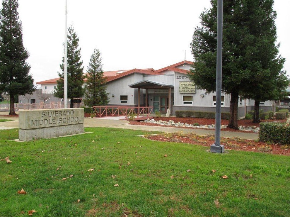 1680 Grouse Run Cir, Roseville CA 95747-4920 exterior