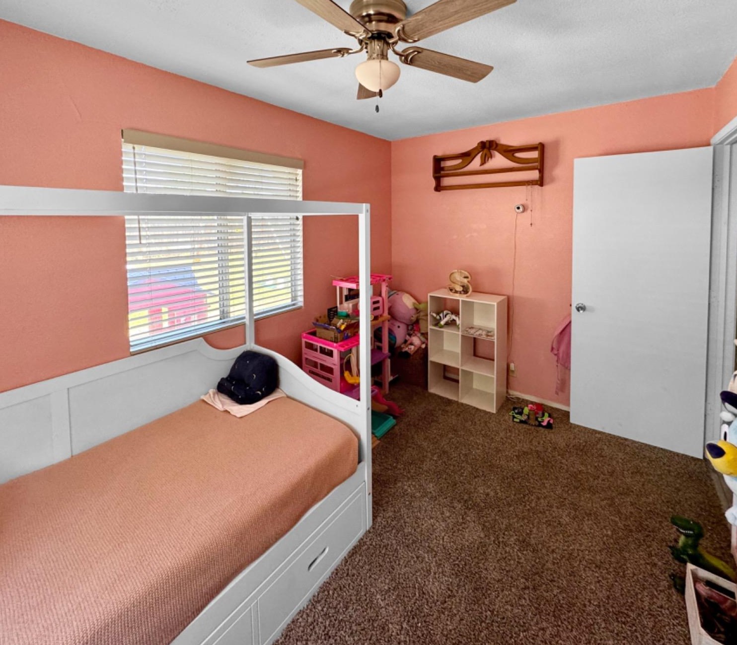 760 Southgate Dr, Fruto CA  95988-2047 exterior