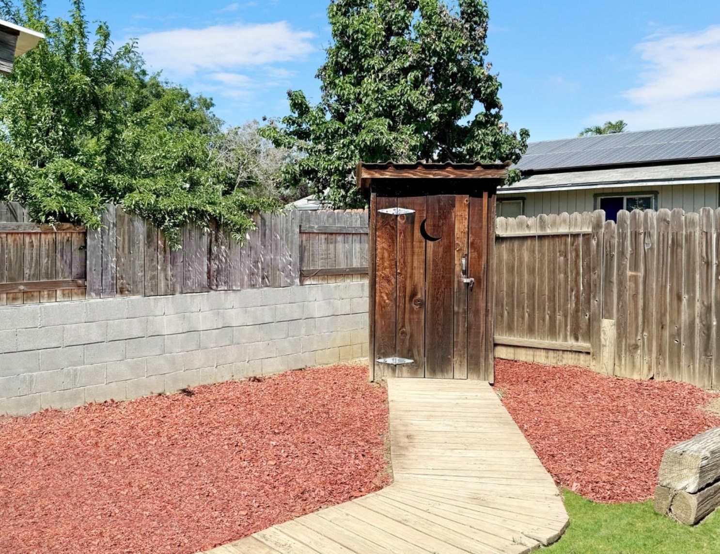 760 Southgate Dr, Fruto CA  95988-2047 exterior
