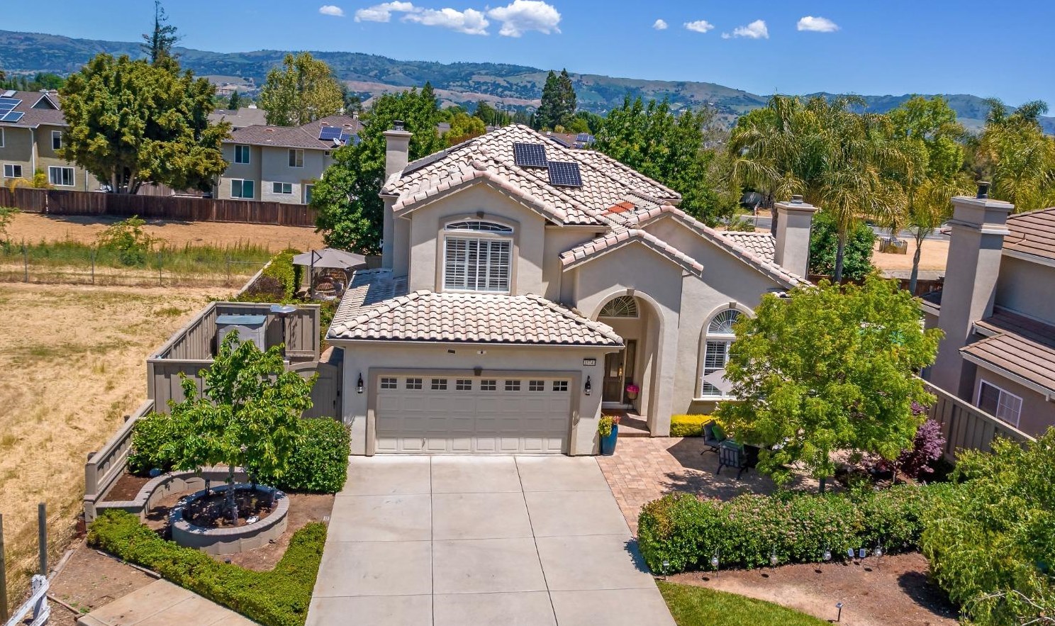 15740 Via Castana, Morgan Hill CA  95037-5855 exterior