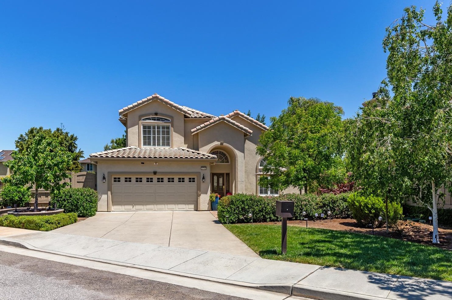 15740 Via Castana, Morgan Hill CA  95037-5855 exterior