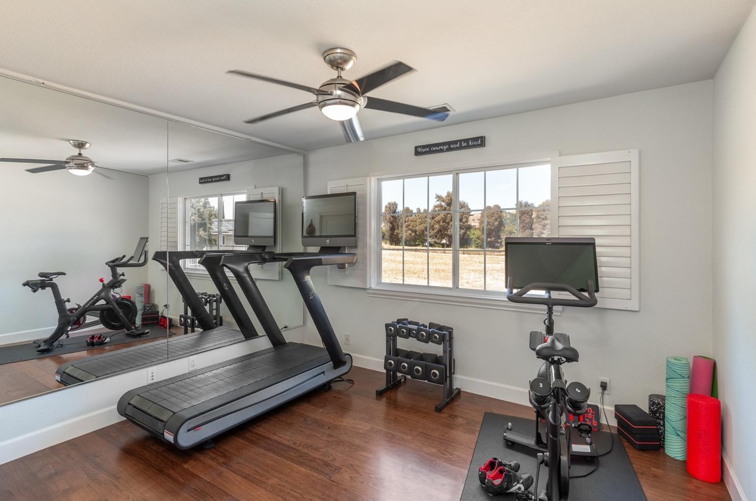 15740 Via Castana, Morgan Hill CA  95037-5855 exterior