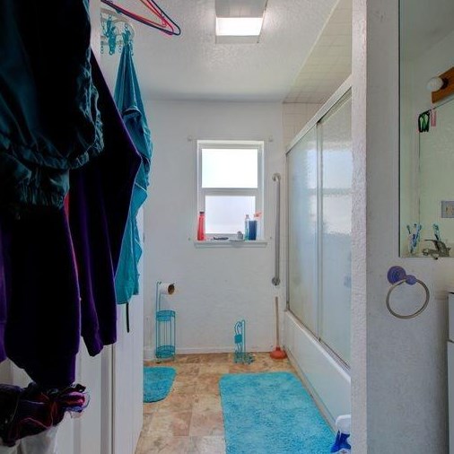 302 J St, Modesto CA 95351-2832 exterior