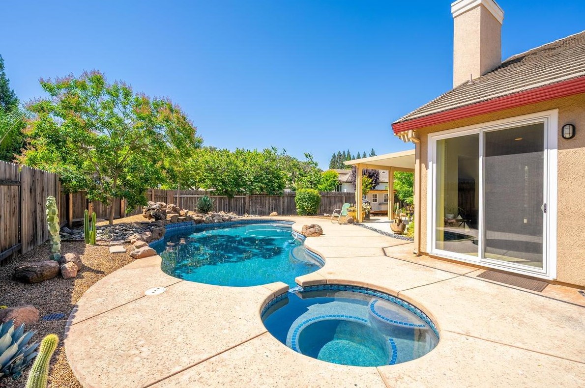 5001 Southside Rnch Rd, Rocklin CA  95677-0044 exterior