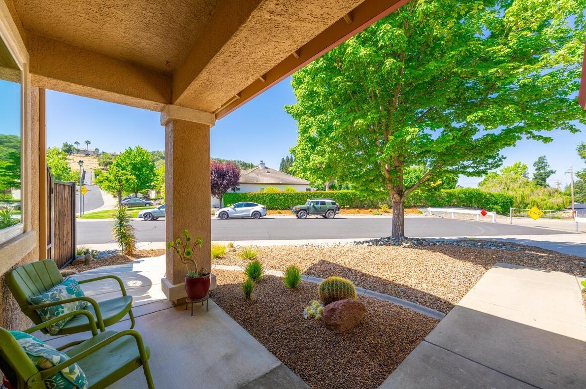 5001 Southside Ranch Rd, Rocklin CA  95677-4490 exterior