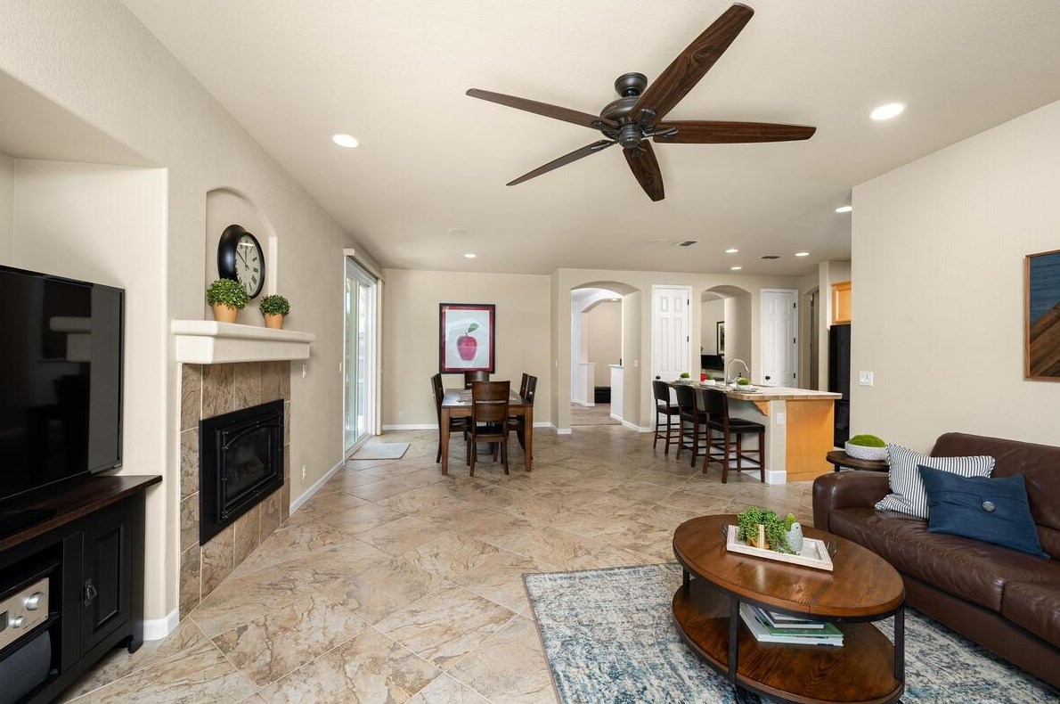 5001 Southside Rnch Rd, Rocklin CA  95677-0044 exterior