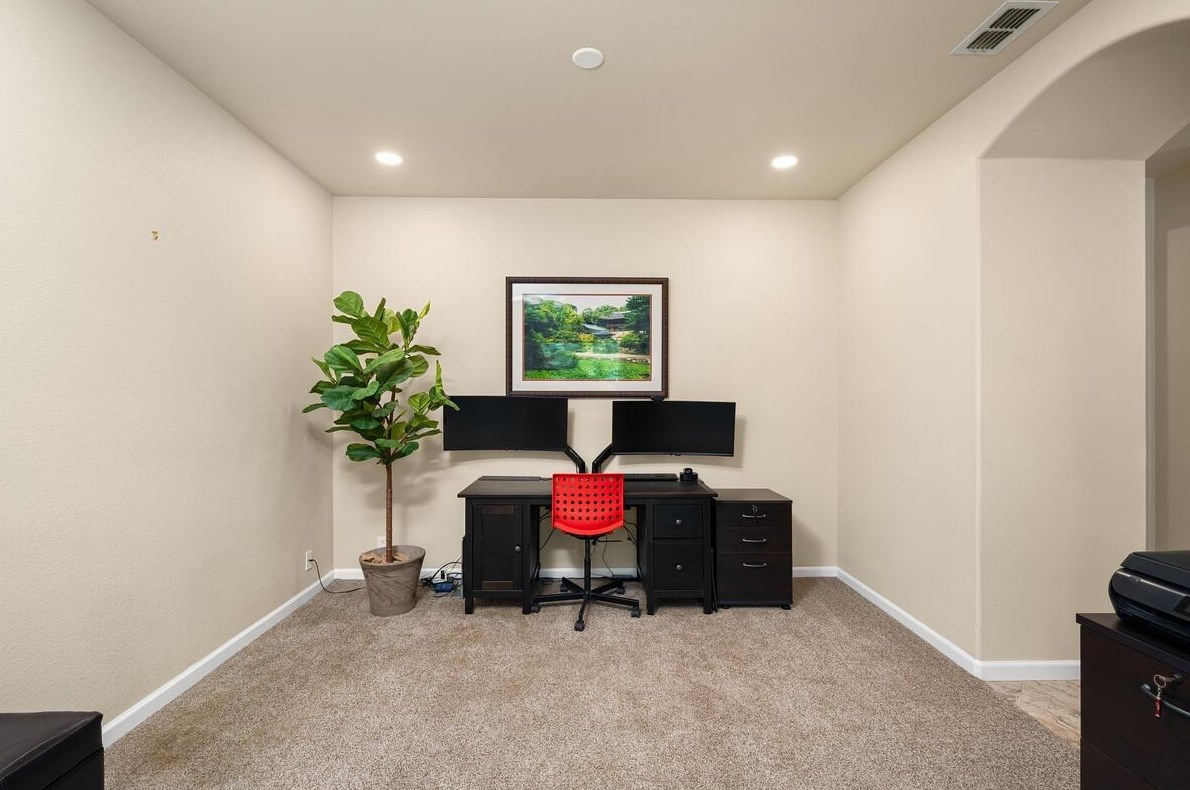 5001 Southside Rnch Rd, Rocklin CA  95677-0044 exterior