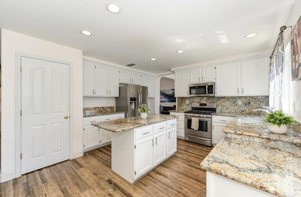 3335 Poppy St, West Sacramento CA  95691-5444 exterior