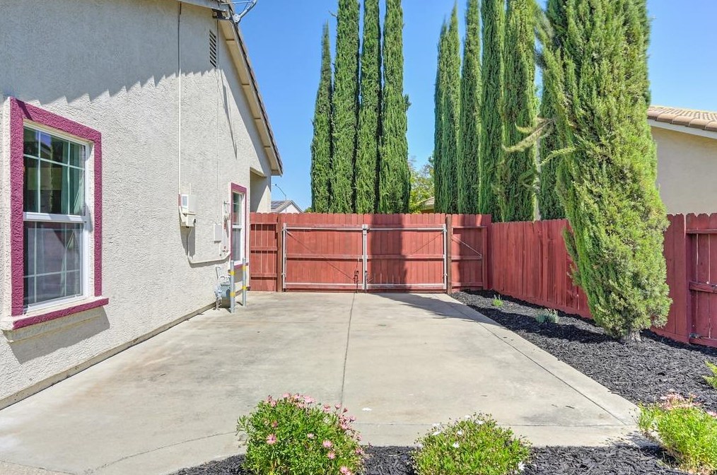 3335 Poppy St, West Sacramento CA  95691-5444 exterior