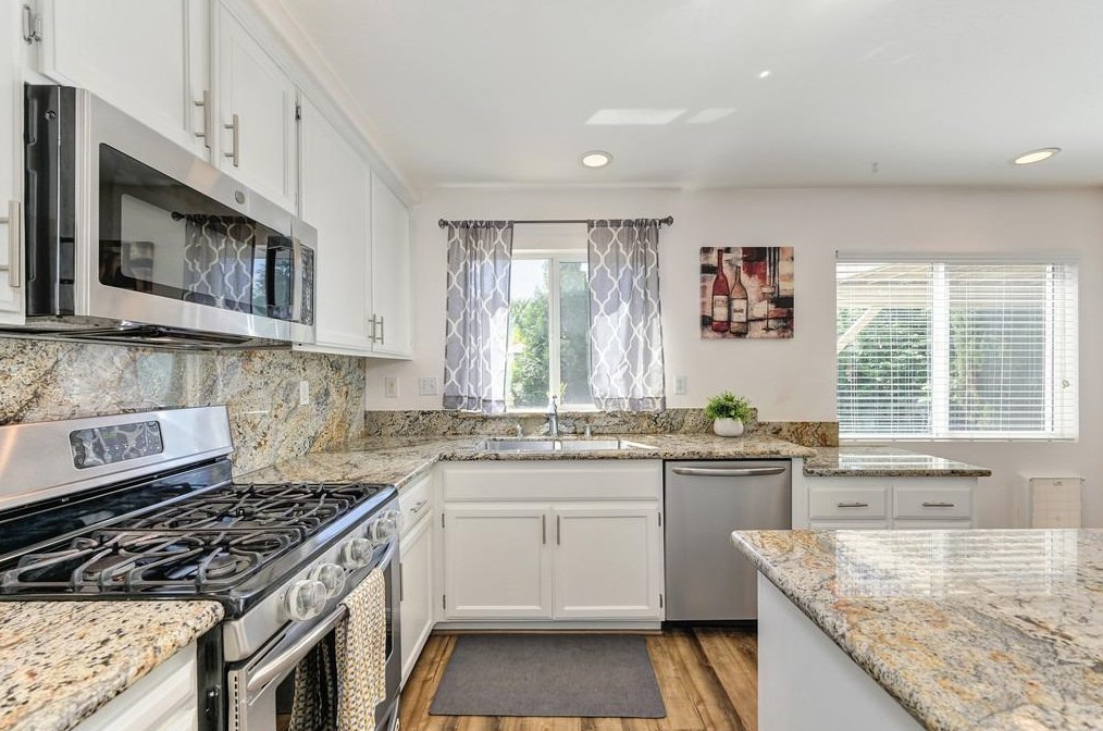 3335 Poppy St, West Sacramento CA  95691-5444 exterior