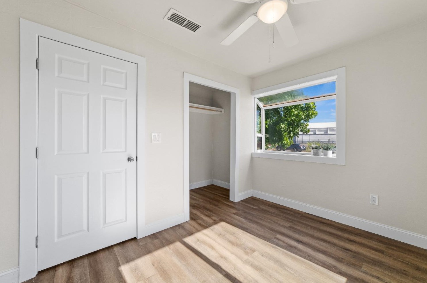 675 Olive St, Yuba City CA  95991-3920 exterior