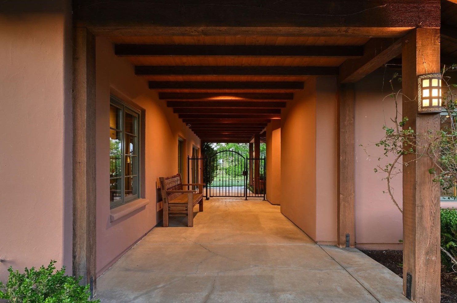 34284 Corcoran Hill Ln, Davis CA 95616-9407 exterior