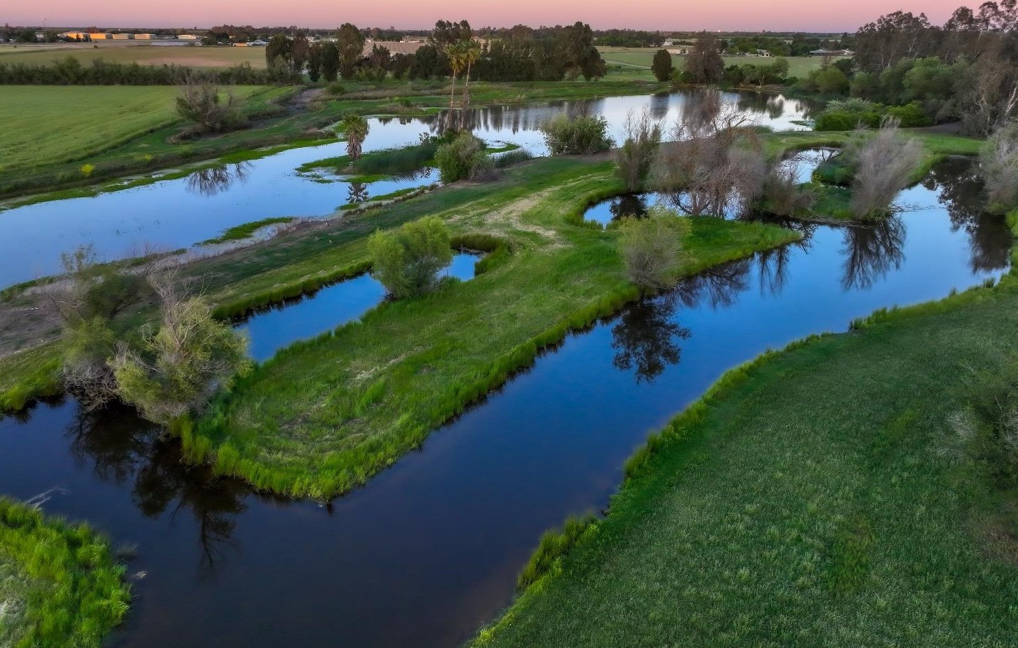 34284 Corcoran Hill Ln, Davis CA 95616-9407 exterior